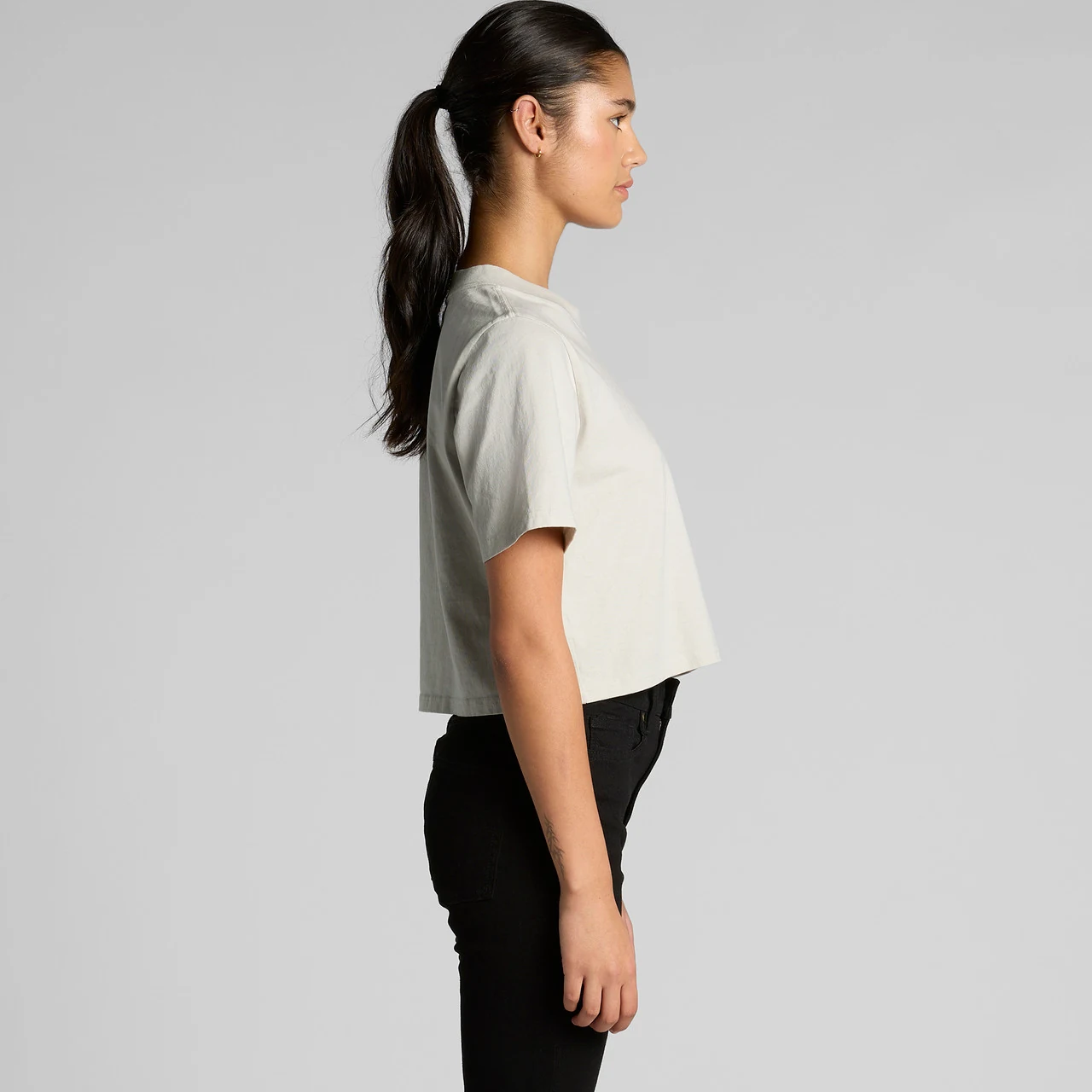 Wo's Heavy Faded Crop Tee - Detail View