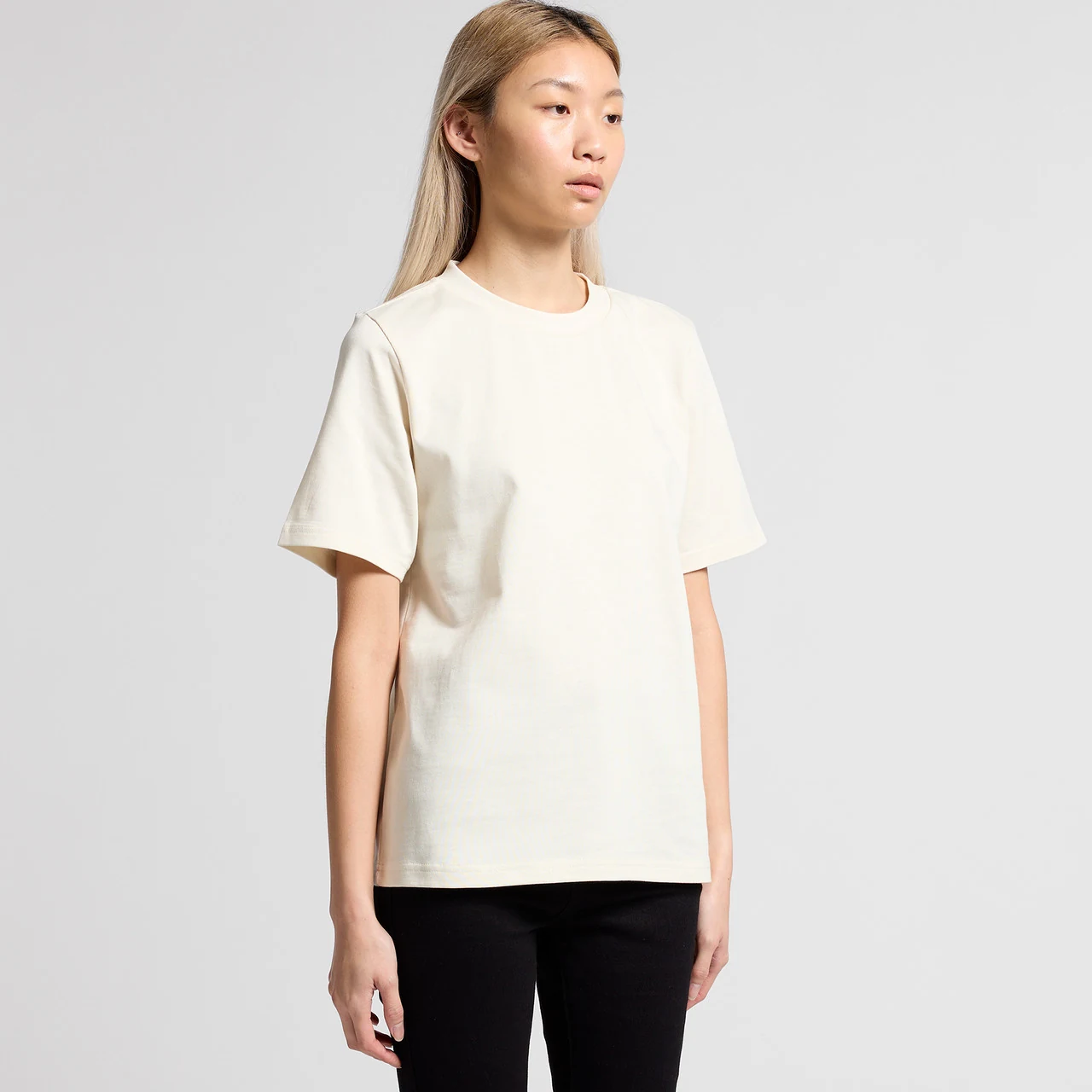 Wo's Heavy Tee - Detail View